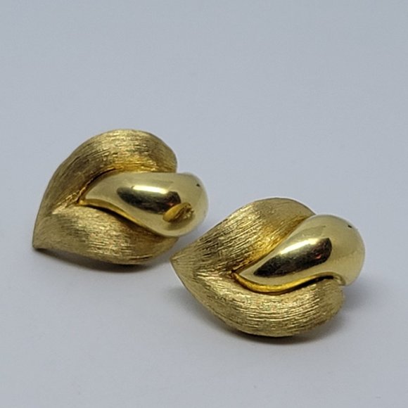 About Me - Picture 9 of 16